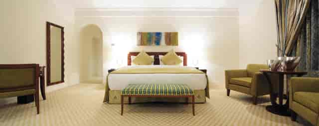 Upscale VIP hotel room at Vivienda Turki Al Awal for corporate events and keynote speakers.