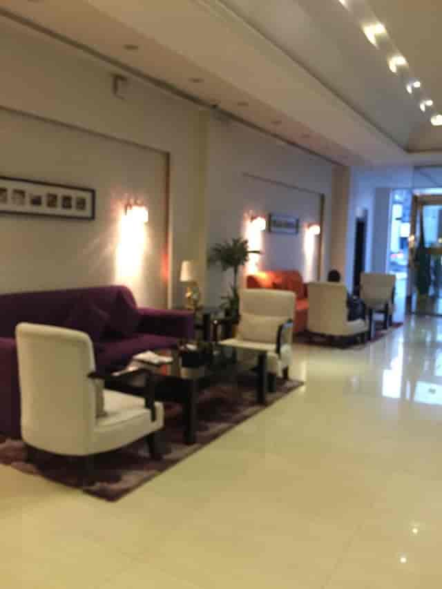 I-Cafe lobby seating at Carawan AlFahad Hotel for business breakout sessions and networking events.