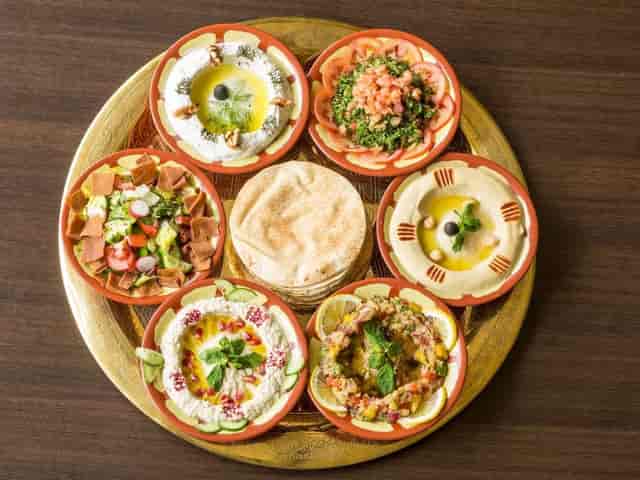 Mezze platter by Butterfly in RAND: vegetarian catering for networking and corporate events.