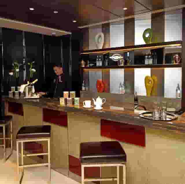 bar
