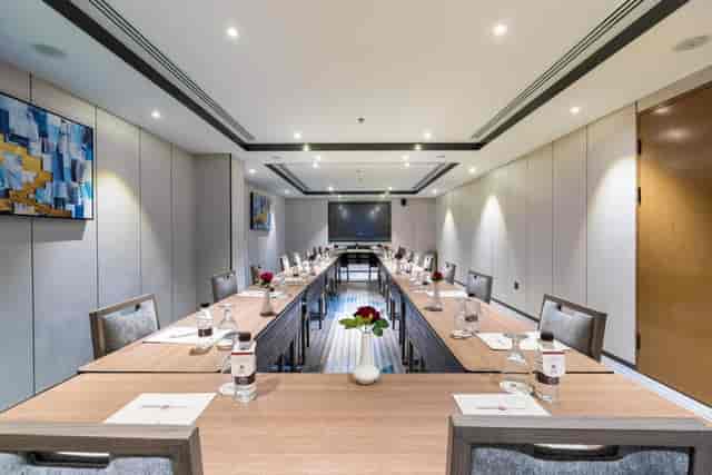 U-shape boardroom at Braira Al Wizarat for professional business meetings and corporate conferences.