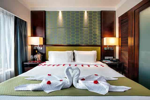 Maharajah Suite at Holiday Inn Singapore, luxury VIP hotel room for incentive trip accommodations.