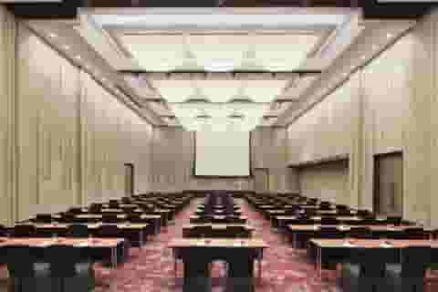 Garnet Room