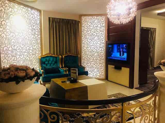 Luxury Meral Crown Hotel breakout lounge for VIP business meetings and networking events.
