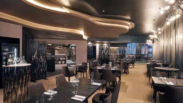 Sophisticated contemporary bar in Kaarla for corporate dinners and executive networking events.