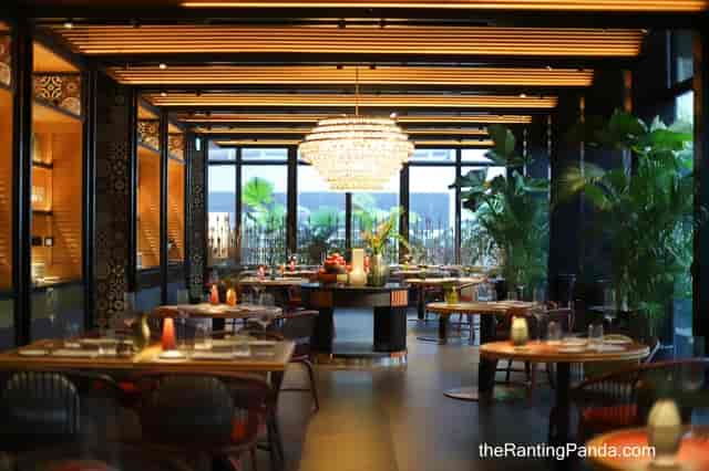 Quenino by Victor Liong: High-end private dining room for corporate dinners and networking events.