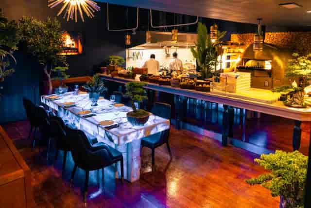 Chef’s table at Upper Onyx: Sophisticated private dining and exclusive corporate event space.