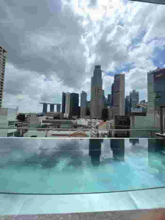 Rooftop Infinity Pool & Lounge