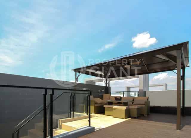 VIP Cabana (Upper Deck)