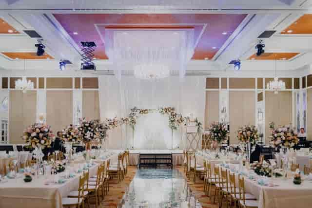 Elegant Grand Ballroom at InterContinental Singapore, perfect for weddings and formal events.