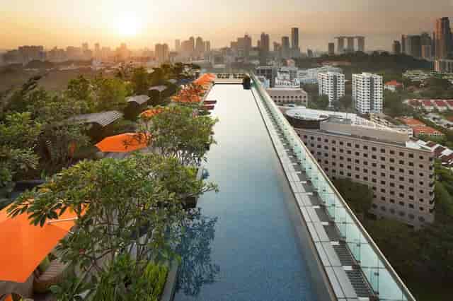 Infinity pool rooftop venue in JEN Singapore, perfect for upscale corporate events.