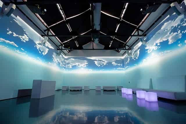 Banquet hall