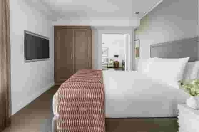 Rooms & Suites