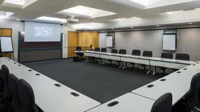 U-shaped boardroom at AMA Conference Center NYC for collaborative business meetings and workshops.