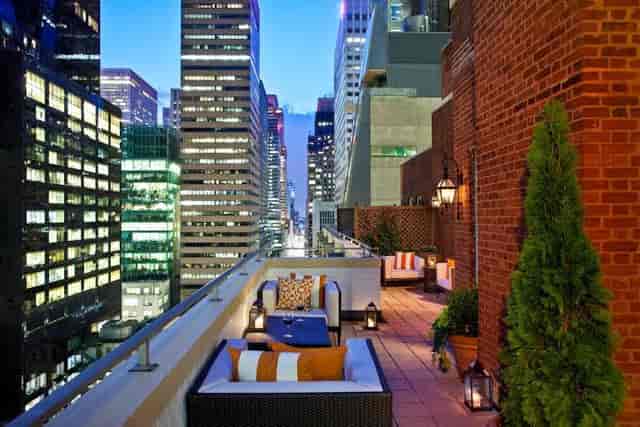Luxury Omni Berkshire Place suite for VIP receptions and executive retreats with skyline views.