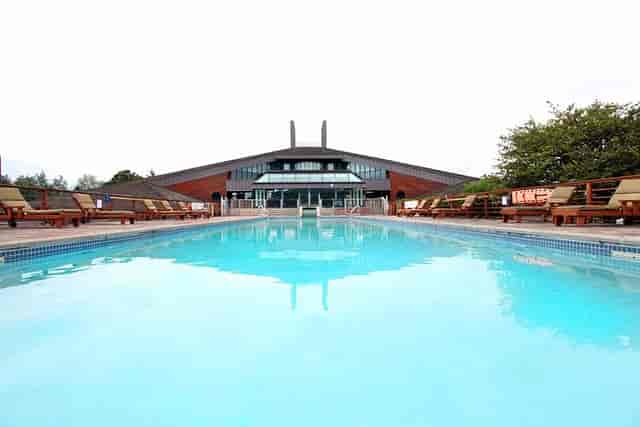 Luxury outdoor conference venue at Kingbridge Centre for incentive travel and networking events.