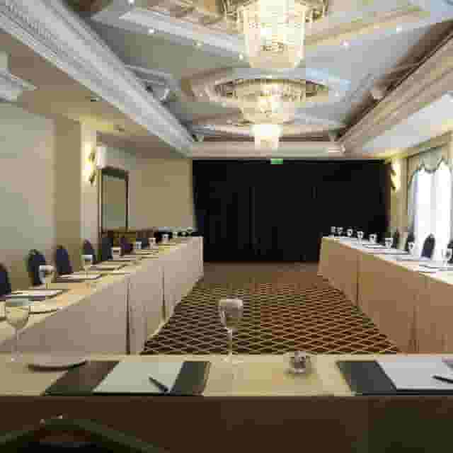 Le Grand Balcon Dining Hall
