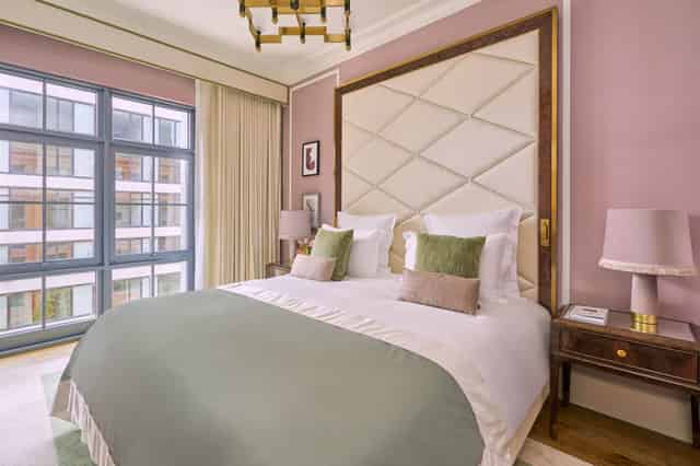 Rooms and Suites