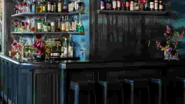 Cocktail bar