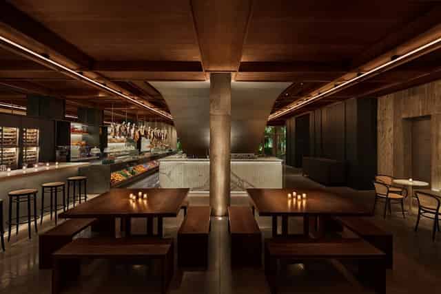 Full Restaurant