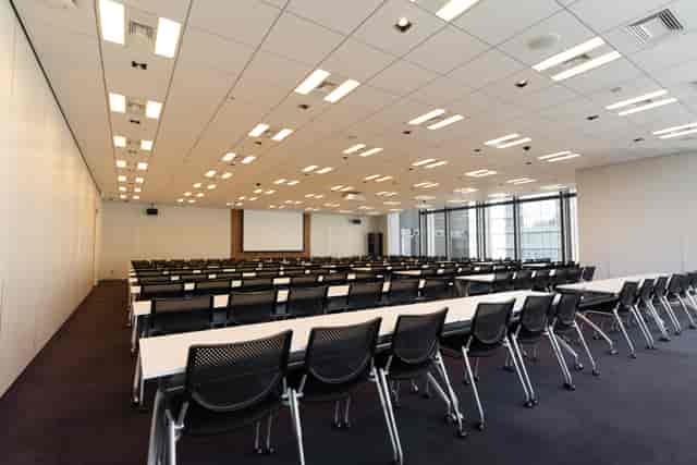 Classroom-style AP Marunouchi conference center with ergonomic seating for corporate training.