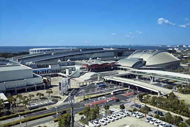 Makuhari Event Hall: Large-scale convention venue for international trade shows and mega-events.