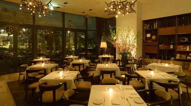 Upscale Tokyo restaurant in Union Square with warm lighting, ideal for executive dinners and galas.
