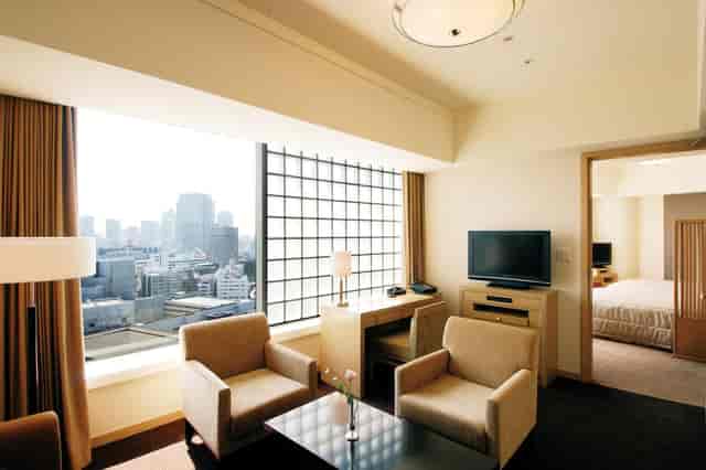 Hotel Grand Arc Hanzomon premium suite with workspace for executive retreats and business travel.