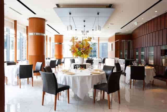 The Pavilion banquet space at City Club of Tokyo for corporate dinners and VIP luncheons.