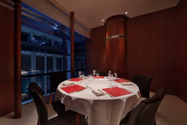 PRIVATE ROOM
