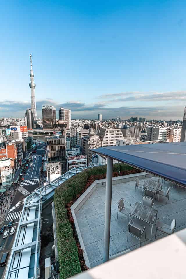 Terrace & Lounge