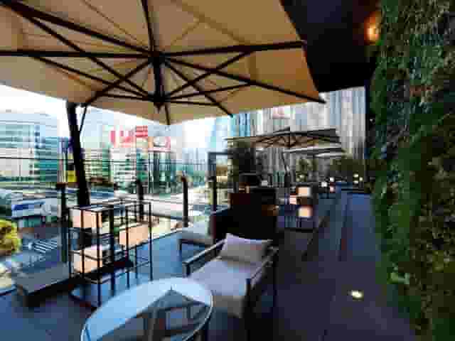 Terrace & Lounge