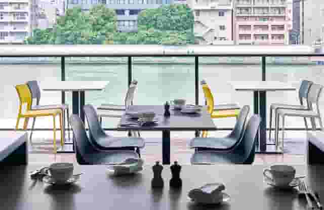 Restaurant & Bar