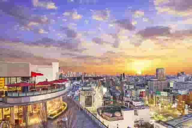 CÉ LA VI Restaurant & Sky Bar