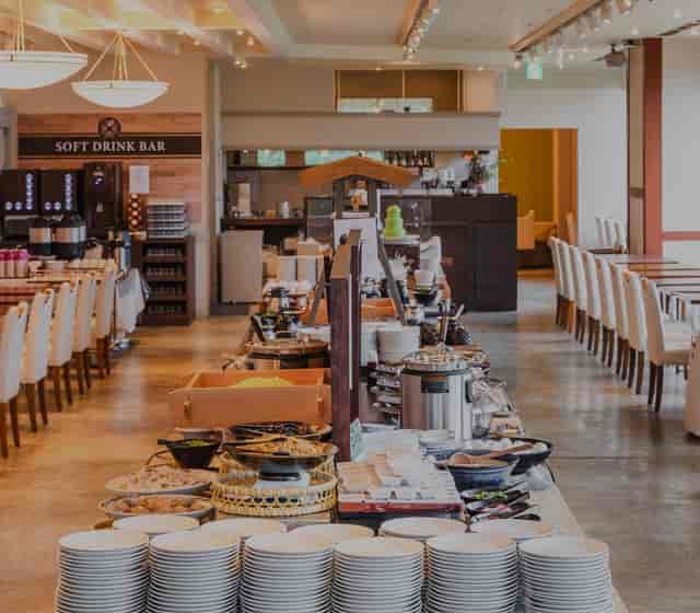 Sotetsu Grand Fresa Tokyo-Bay Ariake event space with buffet station for corporate meetings.