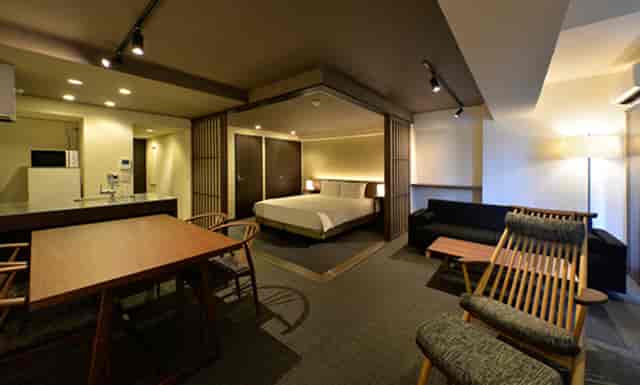 Galerie T suite in Hotel & Residence Roppongi, featuring a workspace for corporate travel.