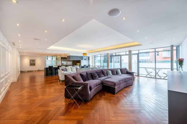 The Lounge