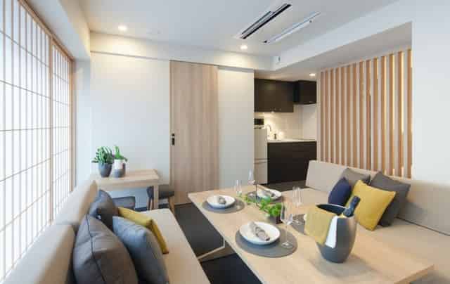 Connecting Room