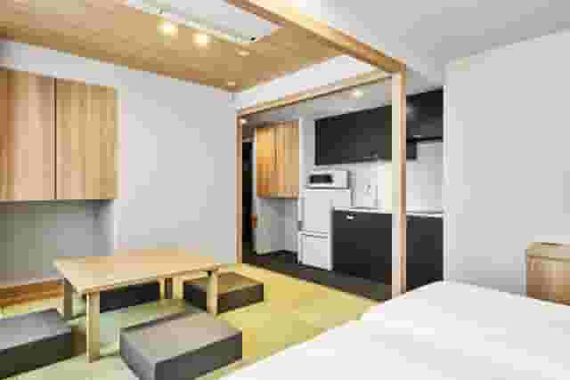 Connecting Room