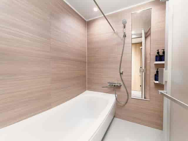 Modern hotel bathroom in MIMARU Tokyo Akasaka for corporate travel accommodation.