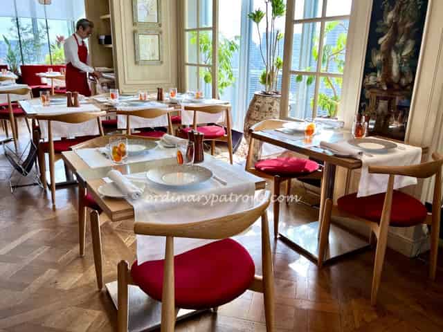 Private dining rooms