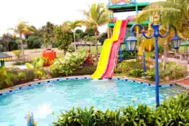 Batavia Splash Waterpark