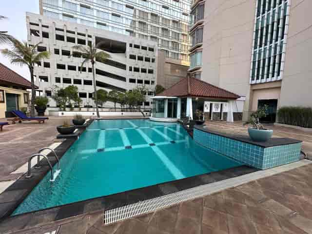 Outdoor pool deck venue at Accor Live Limitless for networking mixers and corporate events.