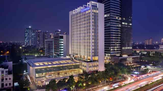 Modern Rapha Board Room at JS Luwansa Hotel Jakarta for corporate conferences and events.