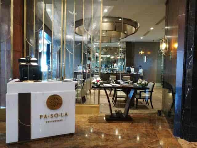Elegant PA.SO.LA restaurant entrance, ideal for VIP networking dinners and executive breakfasts.
