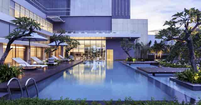 Upscale outdoor event hall at Mercure Jakarta PIK for corporate networking and cocktail receptions.