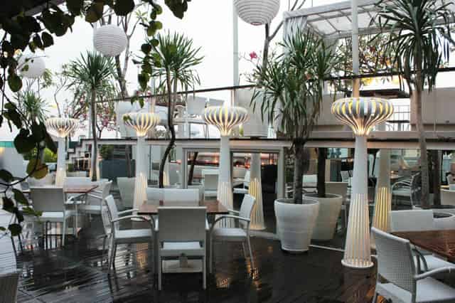 Restaurant/bar