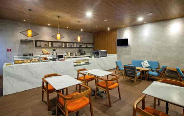 Coffee bar at Artotel Gelora Senayan breakout space for corporate event networking.