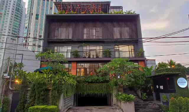 La Boheme Jakarta rooftop garden: lush multi-level boutique venue for intimate social events.