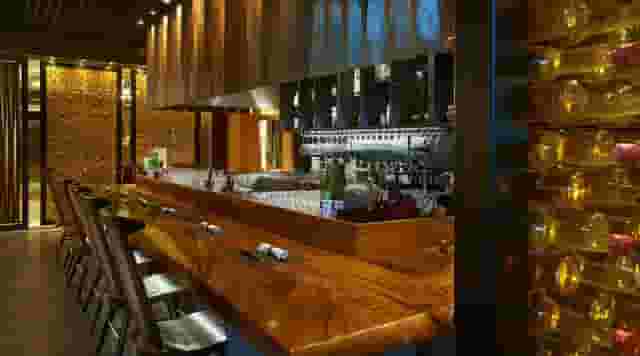 Sake bar & lounge